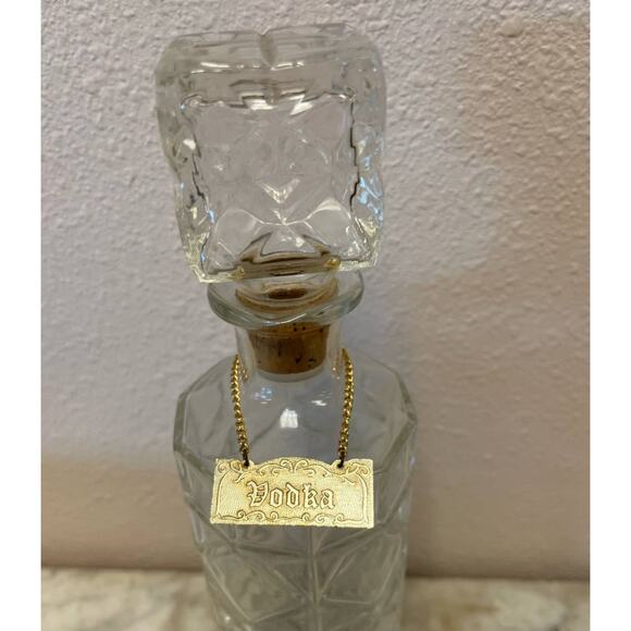 Vintage antique round Vodka cut glass decanter - Picture 8 of 8